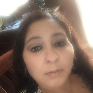 Meet your Posher, Rebeca